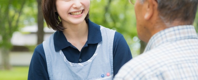 介護職へ無資格で就職する無謀！ 資格なしで求人があるからといって介護スタッフは務まるのか？｜介護職員初任者研修（旧ホームヘルパー２級）